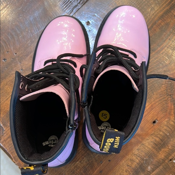 Dr. Martens Air Wair Kids Pink Combat Boots with Glossy Finish - Picture 3 of 6